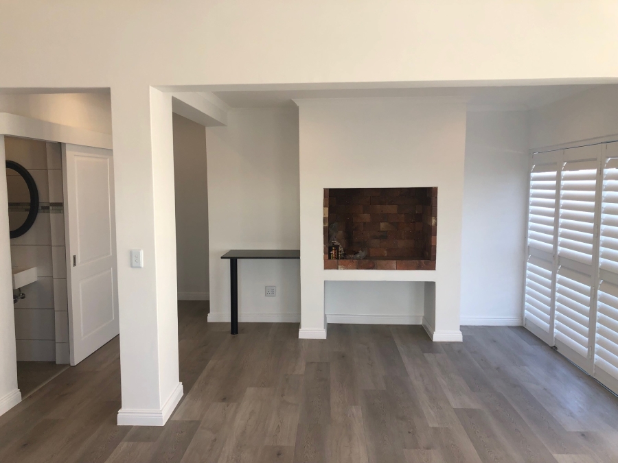 To Let 2 Bedroom Property for Rent in Middedorp Western Cape